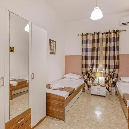 Lägenhet Tower Road Sliema, 4br With Sensational Views By 360 Estates Sliema