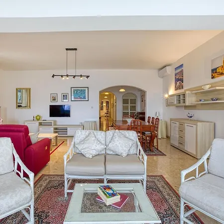 Tower Road Sliema, 4br With Sensational Views By 360 Estates * סליאמה